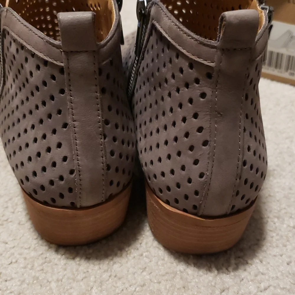 Lucky brand 9.5 perforated taupe booties Barcelona